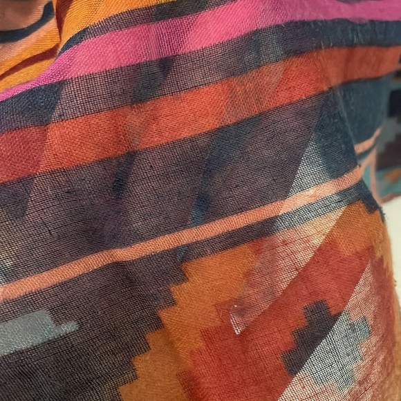 Printed scarf - Picture 3 of 4